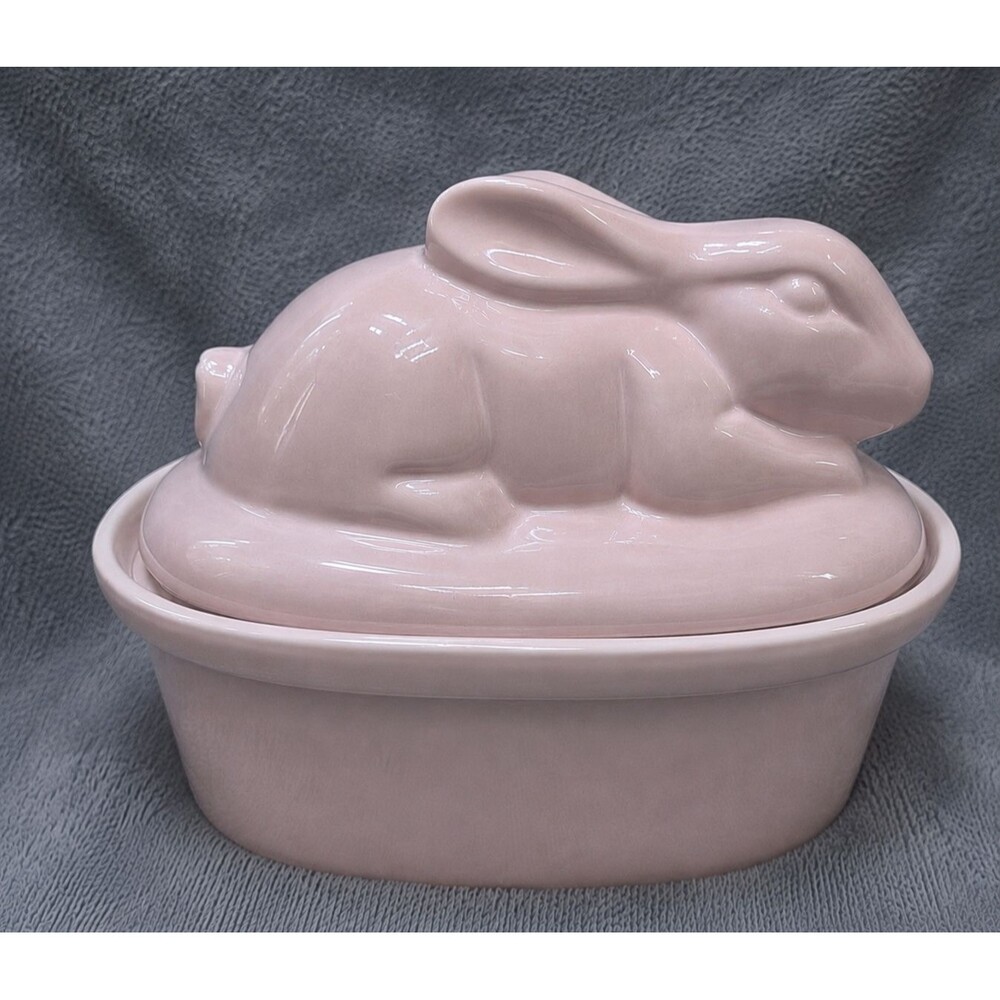 Zrike Brands Easter Bunny Rabbit Lidded Casserole Dish Pink Ceramic NEW